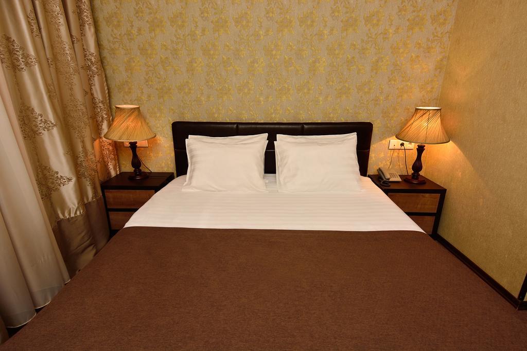 King David Hotel Tbilisi ภายนอก รูปภาพ